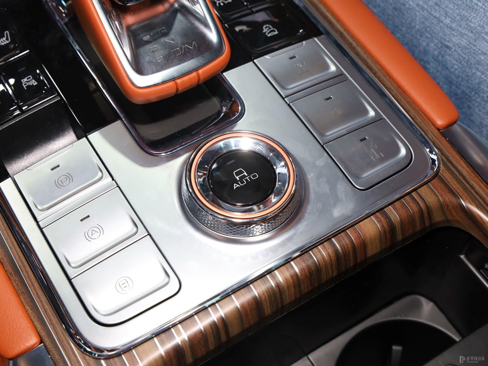 坦克500 2021款豪華型內(nèi)飾體驗(yàn) 豪華硬派SUV的內(nèi)飾革新